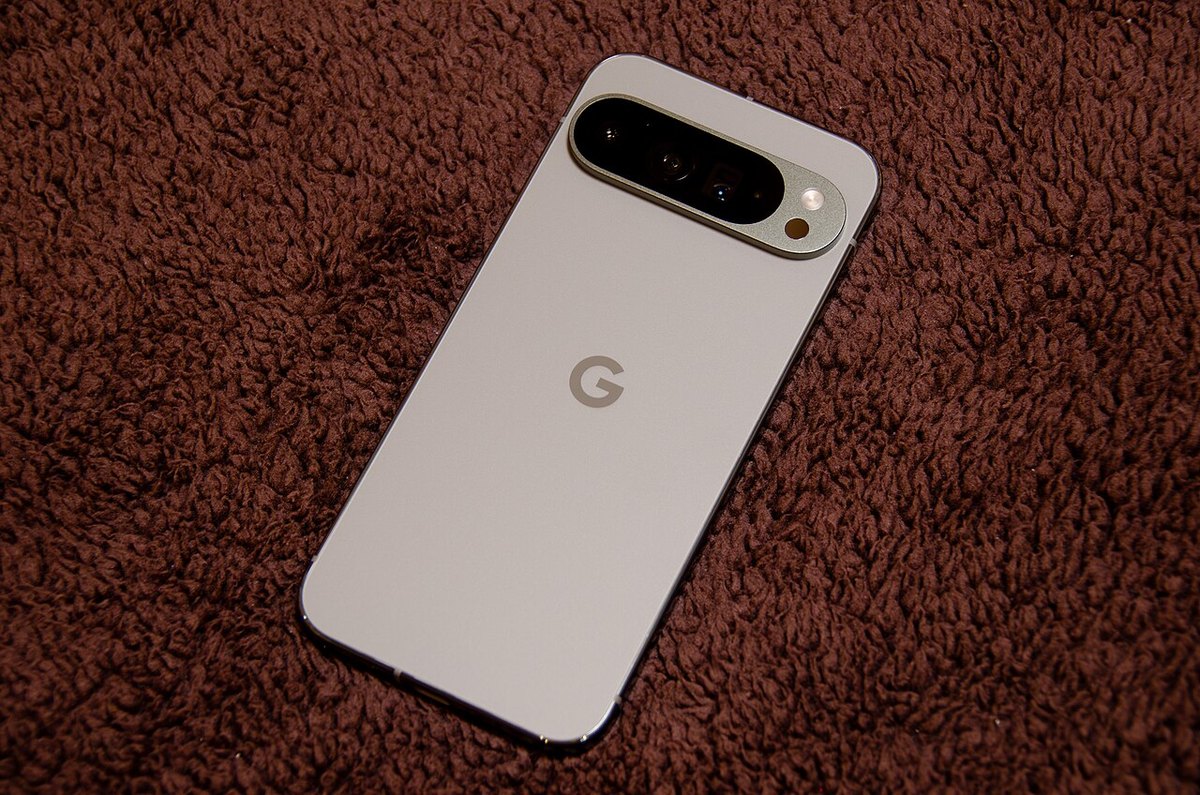 Google Pixel 9 Pro XL — на смартфонах Pixel модель Gemini Nano работает прямо на устройстве